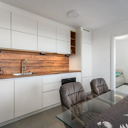 Karla Apartman *