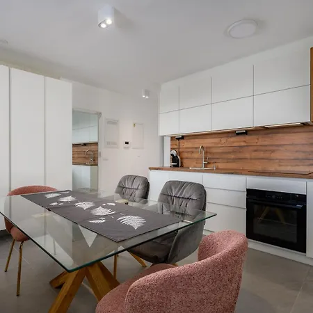 Karla Apartment